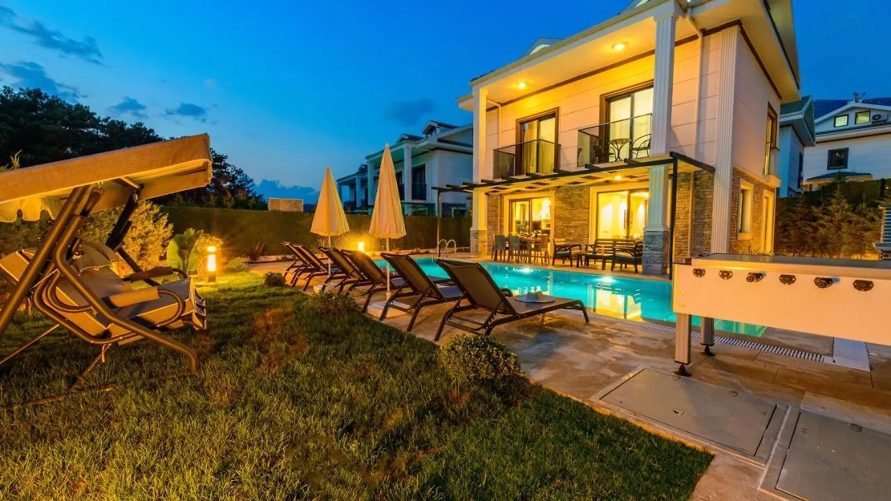 La Vida - 4 Bedroom Holiday Villa In Hisaroenue Oeluedeniz Ovacık 0*,  Törökország