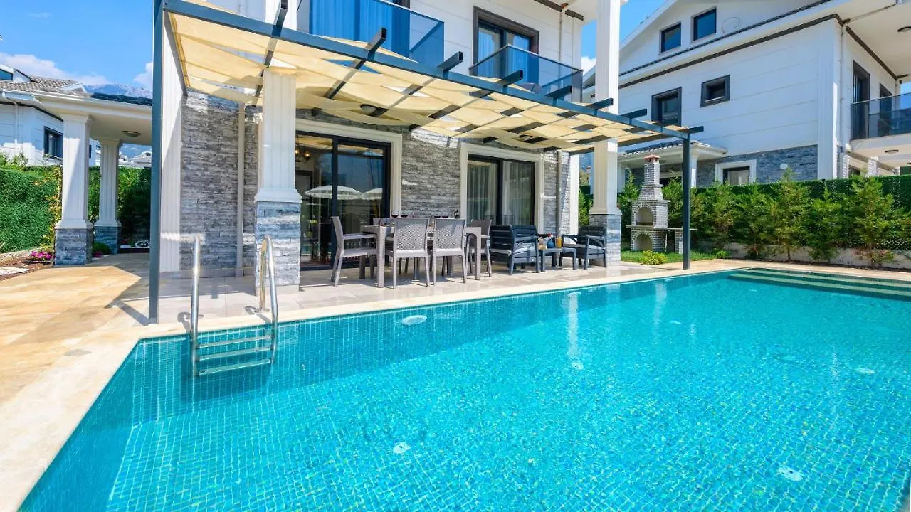 La Vida - 4 Bedroom Holiday Villa In Hisaroenue Oeluedeniz Ovacık