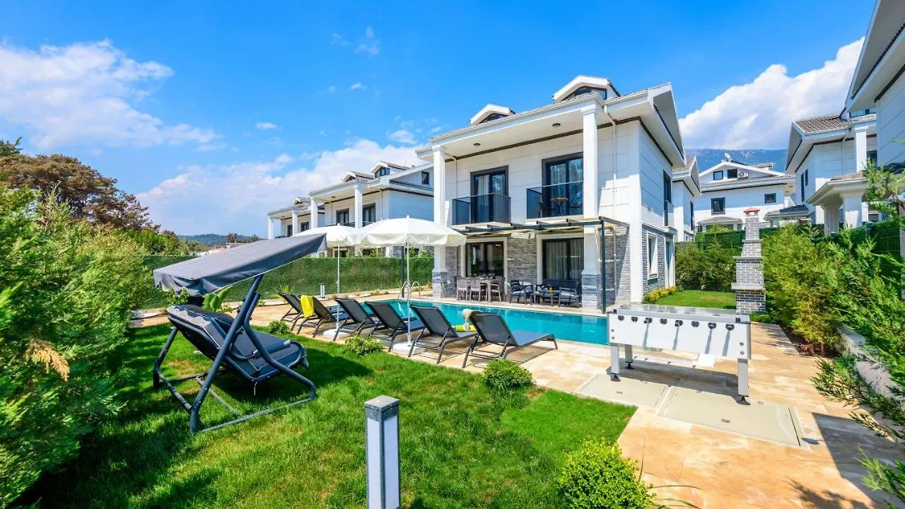 La Vida - 4 Bedroom Holiday Villa In Hisaroenue Oeluedeniz Ovacık Turecko
