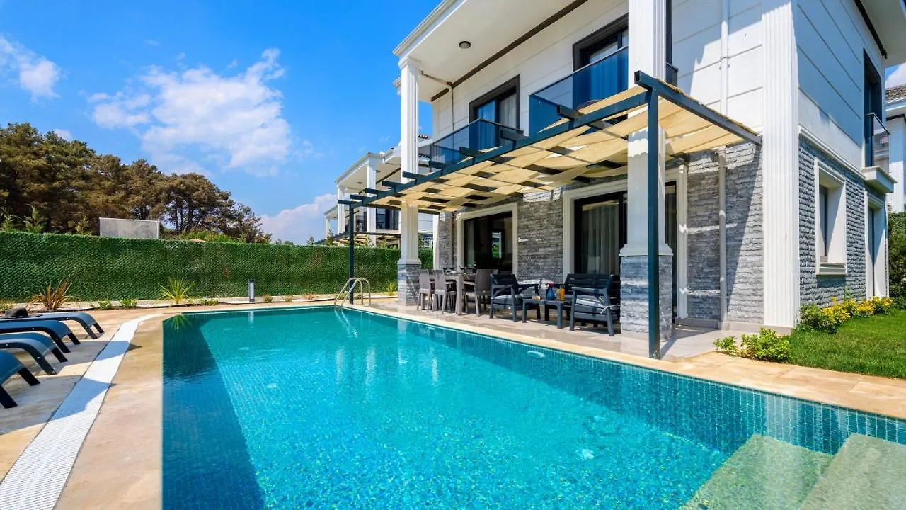 La Vida - 4 Bedroom Holiday Villa In Hisaroenue Oeluedeniz Ovacık